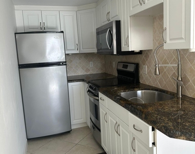 15 S Golfview Road - Photo Thumbnail 4