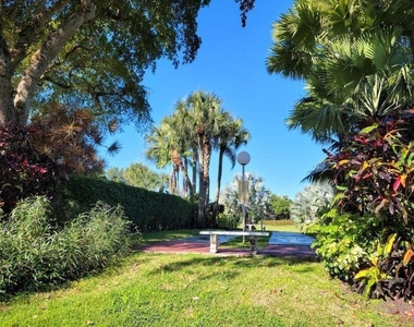 3150 N Course Lane - Photo Thumbnail 28