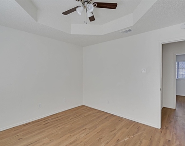 210 Rolston Road - Photo Thumbnail 11