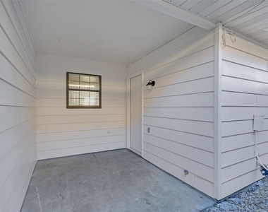 210 Rolston Road - Photo Thumbnail 13