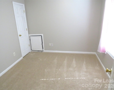 2738 Highland Park Drive - Photo Thumbnail 24