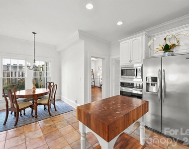 2023 Greenway Avenue - Photo Thumbnail 9