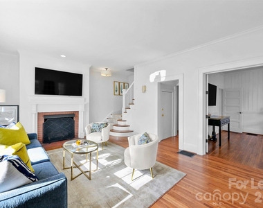 2023 Greenway Avenue - Photo Thumbnail 2