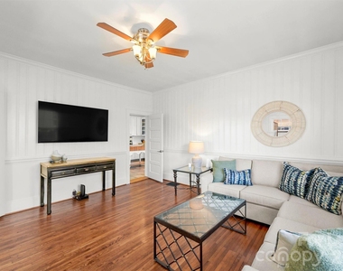 2023 Greenway Avenue - Photo Thumbnail 5
