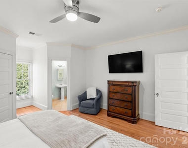 2023 Greenway Avenue - Photo Thumbnail 12