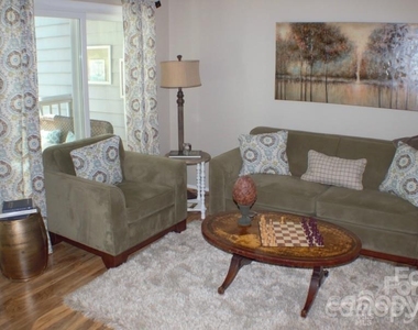 218 Northwest Drive - Photo Thumbnail 4