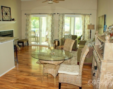218 Northwest Drive - Photo Thumbnail 2