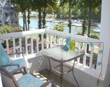 218 Northwest Drive - Photo Thumbnail 1