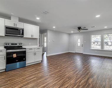5305 Purdue Avenue - Photo Thumbnail 9