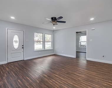 5305 Purdue Avenue - Photo Thumbnail 3