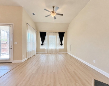 2645 Walnut Creek Lane - Photo Thumbnail 3