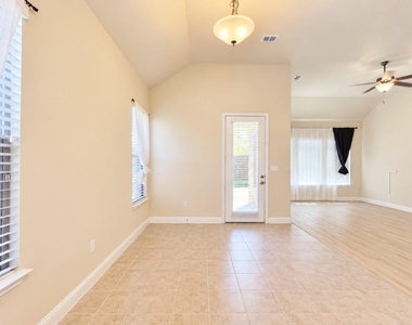 2645 Walnut Creek Lane - Photo Thumbnail 8
