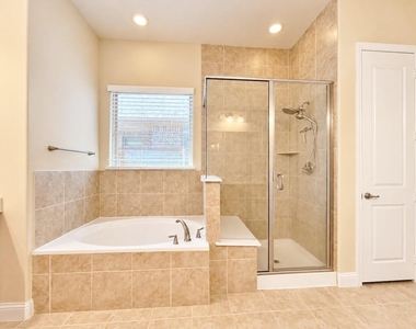 2645 Walnut Creek Lane - Photo Thumbnail 18