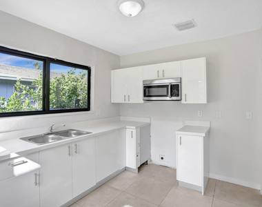 8240 Nw 1st Place - Photo Thumbnail 30