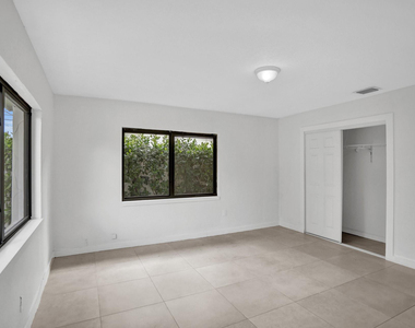 8240 Nw 1st Place - Photo Thumbnail 17