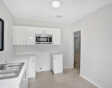 8240 Nw 1st Place - Photo Thumbnail 29
