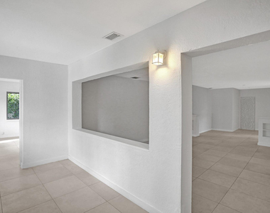 8240 Nw 1st Place - Photo Thumbnail 3