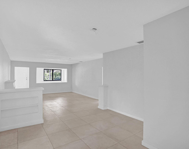 8240 Nw 1st Place - Photo Thumbnail 12
