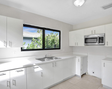 8240 Nw 1st Place - Photo Thumbnail 28
