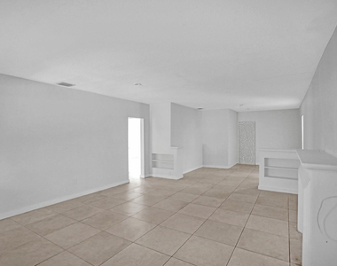 8240 Nw 1st Place - Photo Thumbnail 8
