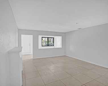 8240 Nw 1st Place - Photo Thumbnail 11
