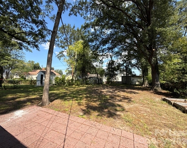 817 Everett Place - Photo Thumbnail 10