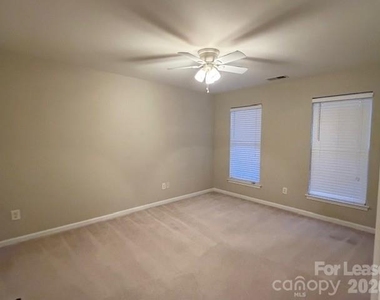 2728 Sunberry Lane Nw - Photo Thumbnail 17