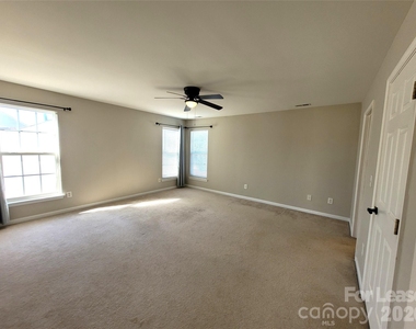 2728 Sunberry Lane Nw - Photo Thumbnail 13