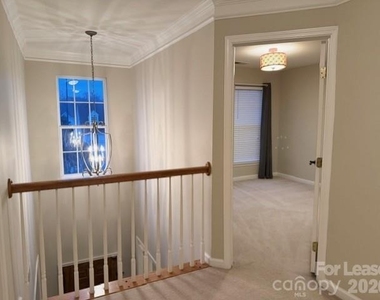 2728 Sunberry Lane Nw - Photo Thumbnail 11
