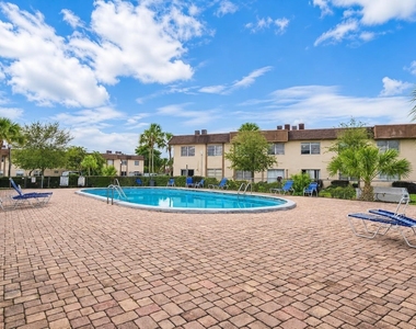416 Lakeside Drive - Photo Thumbnail 18