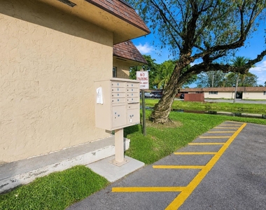 416 Lakeside Drive - Photo Thumbnail 11