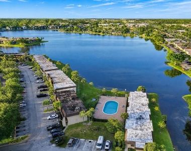 416 Lakeside Drive - Photo Thumbnail 1