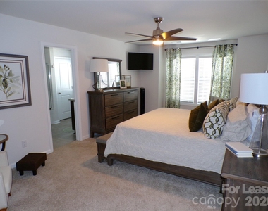 63 Creekview Road - Photo Thumbnail 14