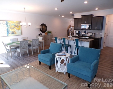 63 Creekview Road - Photo Thumbnail 5