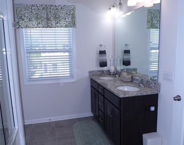 63 Creekview Road - Photo Thumbnail 18