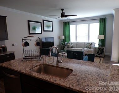 63 Creekview Road - Photo Thumbnail 7