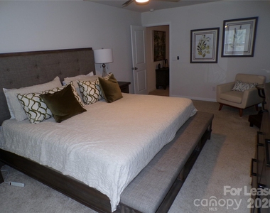 63 Creekview Road - Photo Thumbnail 15