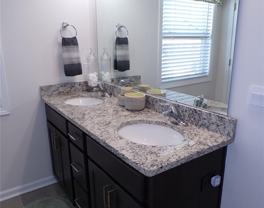 63 Creekview Road - Photo Thumbnail 23
