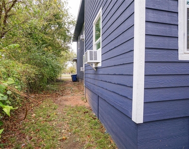 326 W Sears Street - Photo Thumbnail 11