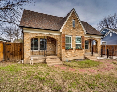 607 W Page Avenue - Photo Thumbnail 3