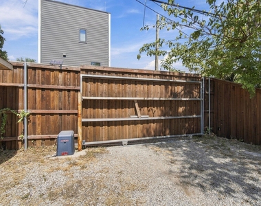 607 W Page Avenue - Photo Thumbnail 20