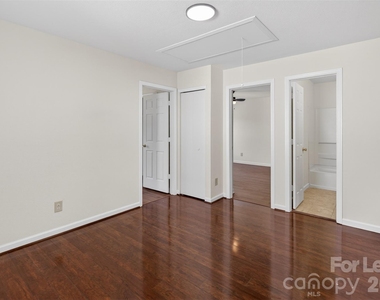 458 Settlers Ridge Drive - Photo Thumbnail 14