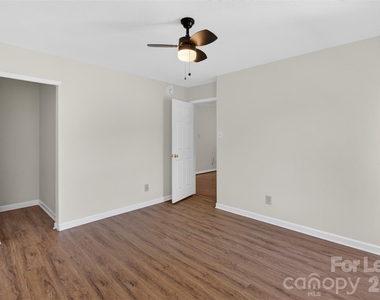 458 Settlers Ridge Drive - Photo Thumbnail 16