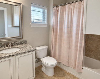2201 Petunia Lane - Photo Thumbnail 15