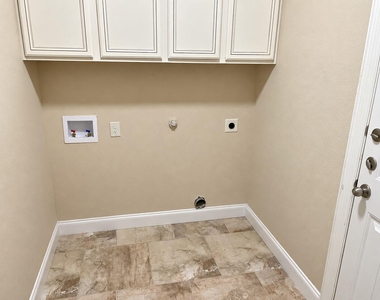 2201 Petunia Lane - Photo Thumbnail 18