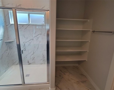 1218 Anderson Drive - Photo Thumbnail 14