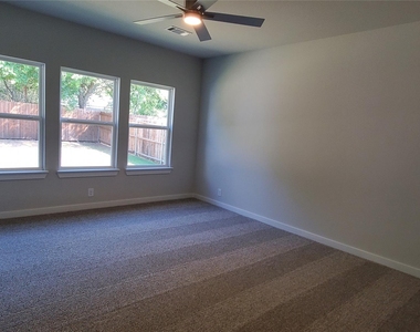 1218 Anderson Drive - Photo Thumbnail 11