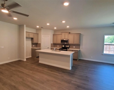 1218 Anderson Drive - Photo Thumbnail 3
