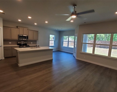 1218 Anderson Drive - Photo Thumbnail 4