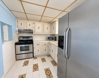 729 Lori Drive - Photo Thumbnail 4